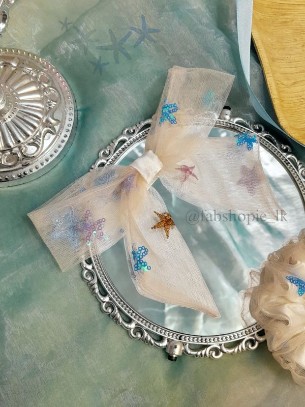 Starfish Net Embroidered Bow Clip